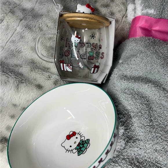 Hello kitty bundle - Picture 4 of 5